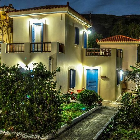Mainades Maisonettes & Studios Ménites 外观 照片